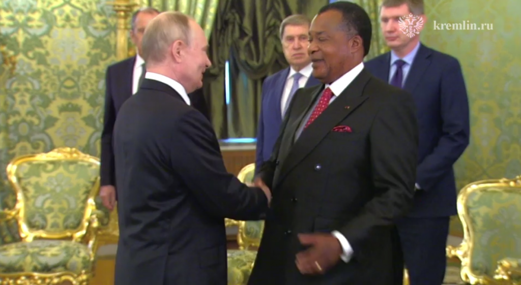 Путин предложил президенту Конго пельмени и крем-суп из кабачков