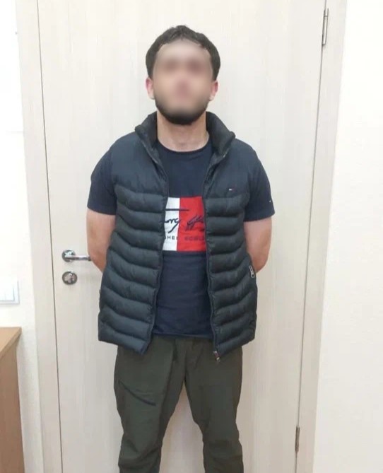 Крепкие мужские объятия в такси лишали петербуржцев денег и мобильных