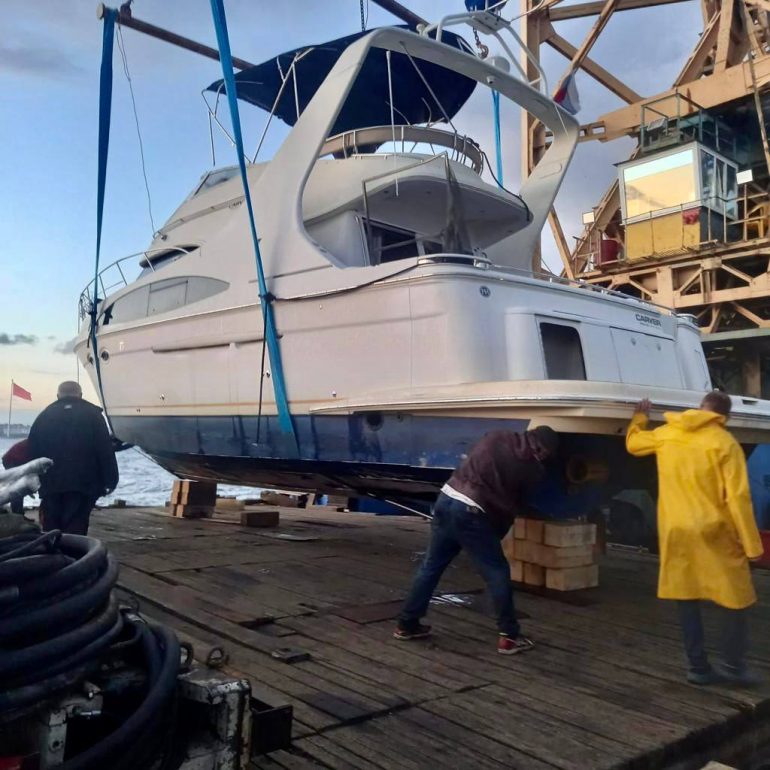 Дело о гибели человека после крушения яхты в Финском заливе ушло в суд