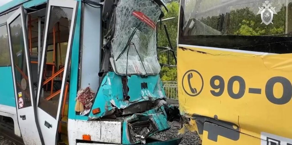 В Кемерово 67 человек пострадали после столкновения двух трамваев