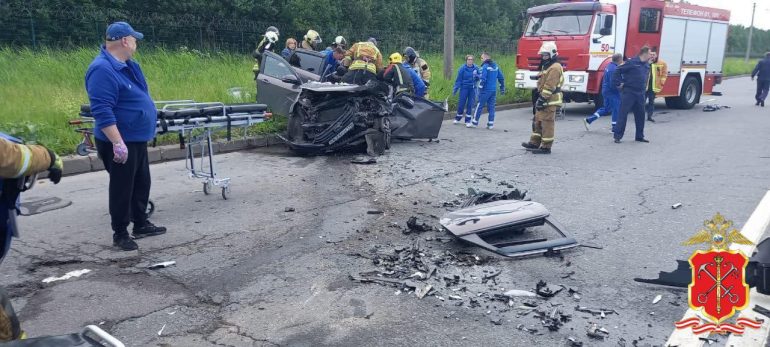 В Шушарах пьяный водитель Volkswagen отправил в больницу трех человек