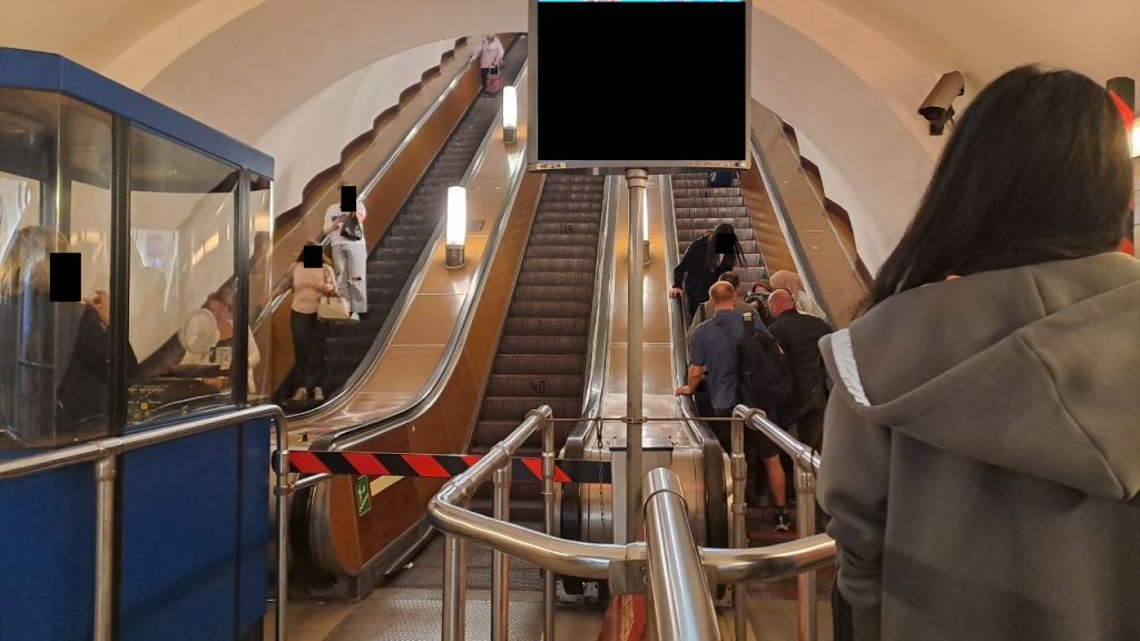 Пассажир упала на эскалаторе метро «Технологический институт»