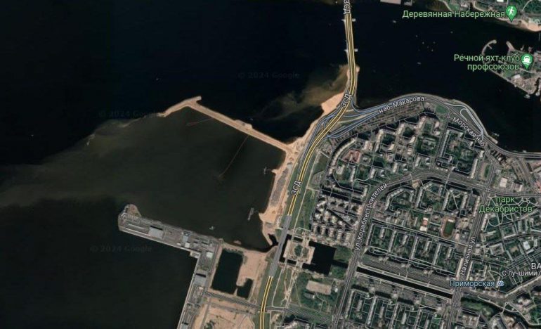 В картах Яндекса со спутника нет части территории Петербурга
