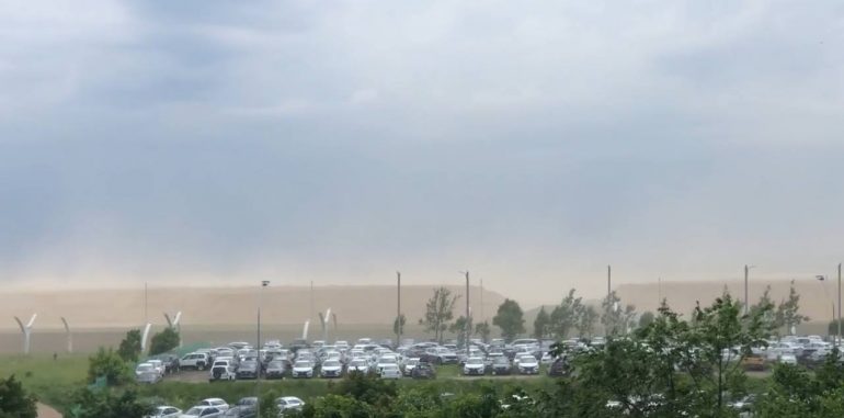 В картах Яндекса со спутника нет части территории Петербурга