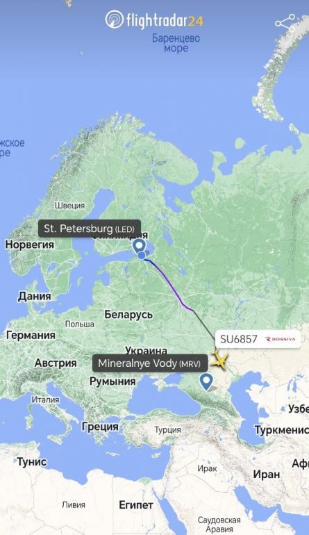 У самолета "России" треснуло лобовое стекло на рейсе Петербург - МинВоды