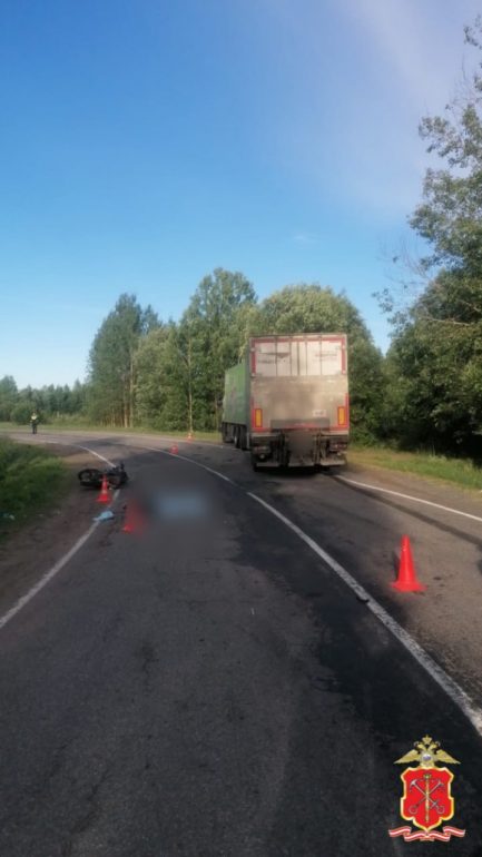 Мотоциклист на Irbis погиб в лобовом ДТП с грузовиком под Сланцами