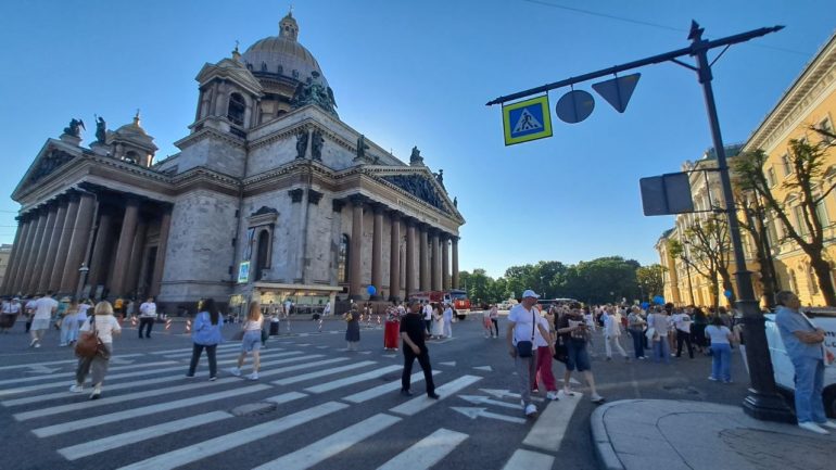 На Малой Морской свои концерты начались