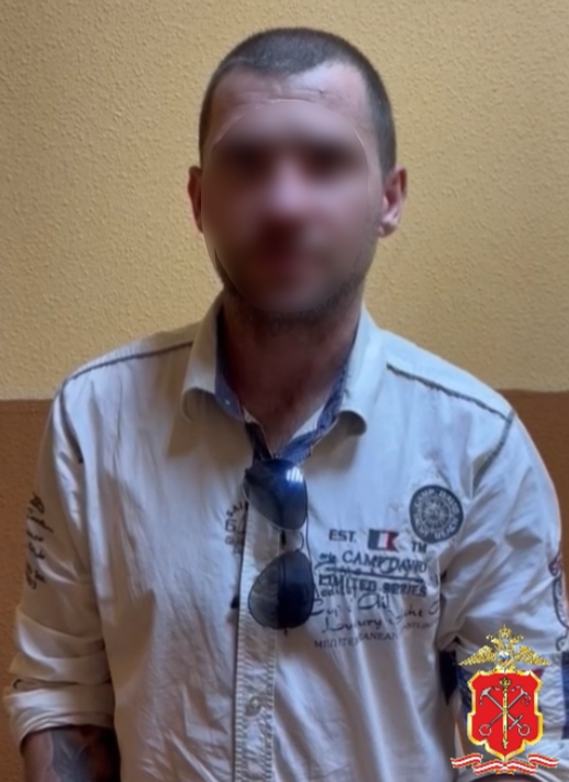 На Лиговском в троллейбусе пассажир достал нож