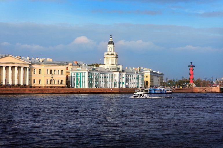 В какие музеи Петербурга можно попасть бесплатно и в какие дни