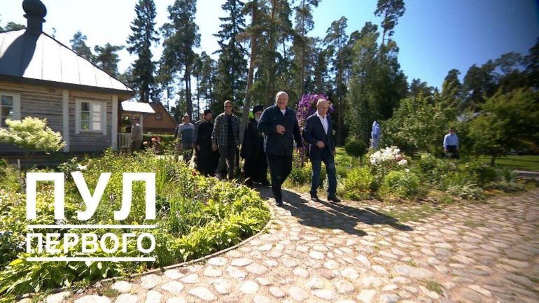 Путин и Лукашенко помолись в храме на Валааме