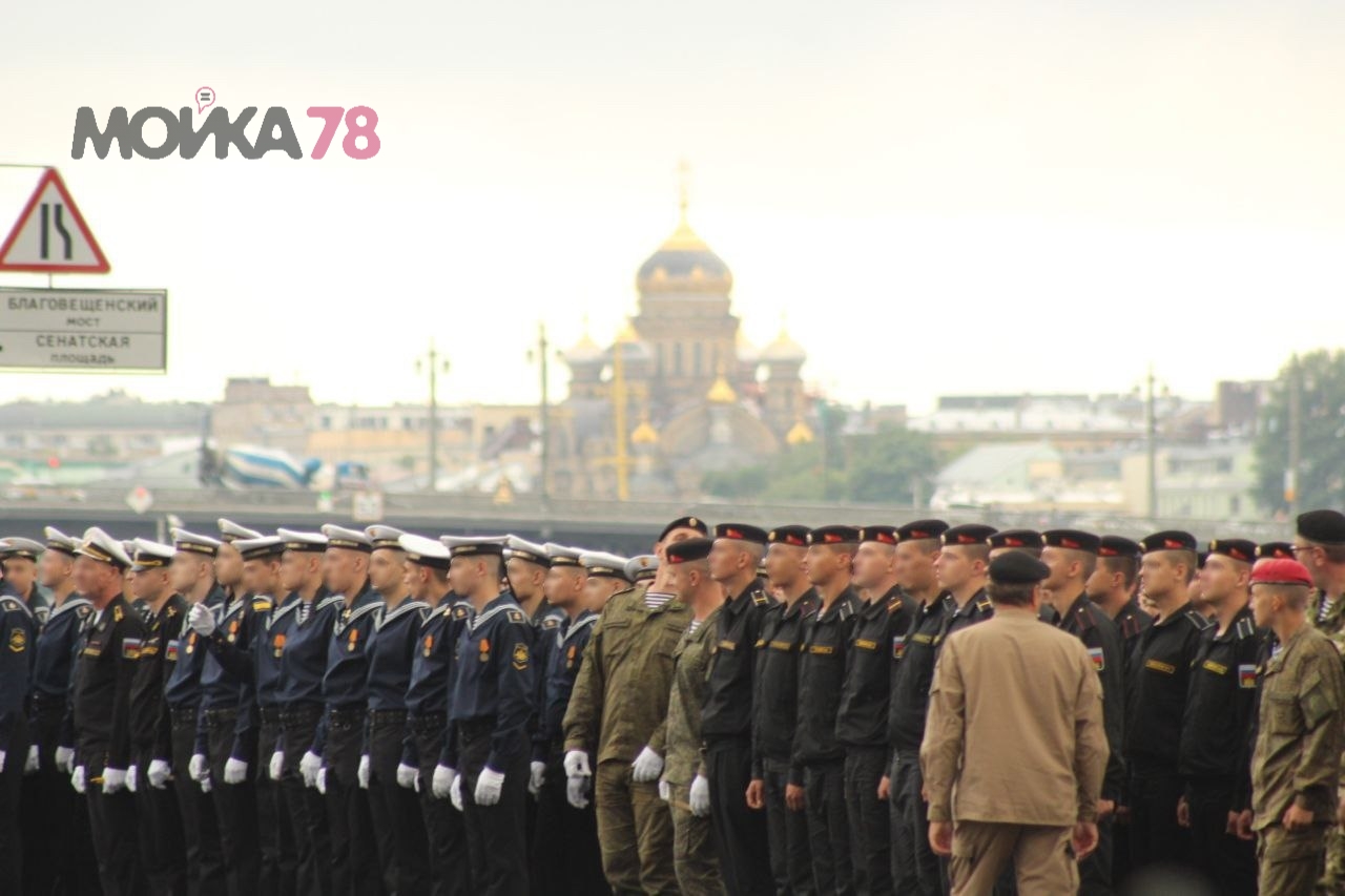 В Петербурге прошла репетиция военно-морского парада