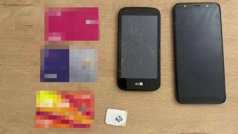 Посыльный мошенников с NFC-считывателем снял со счетов петербуржцев 1,5 млн