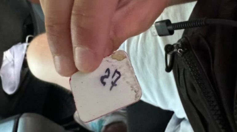 Посыльный мошенников с NFC-считывателем снял со счетов петербуржцев 1,5 млн