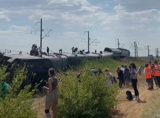 Сход с рельсов поезда Казань-Адлер: что известно к этому часу
