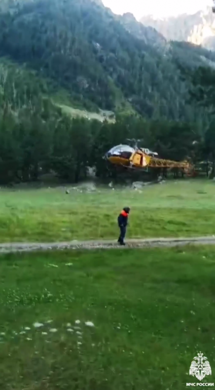 МЧС эвакуировало альпиниста из ущелья в Карачаево-Черкесии