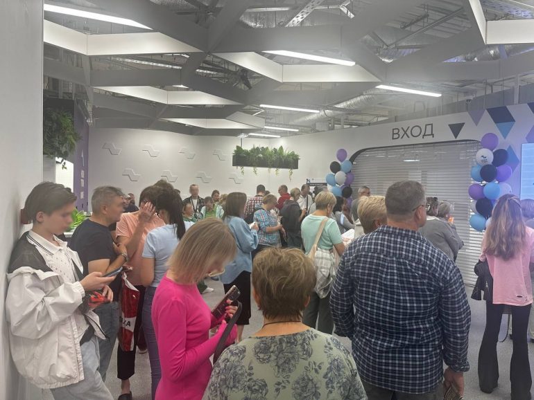 Снова можно купить акулы как в IKEA