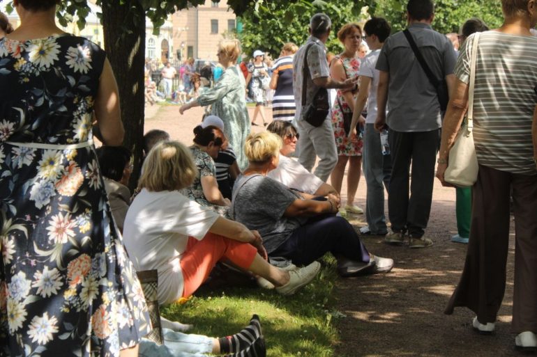 Фестиваль «Свинг белой ночи - 2024» слушали даже в Летнем саду