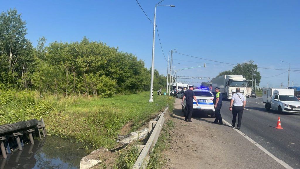 Один человек погиб и шесть пострадали в ДТП с маршруткой под Рязанью