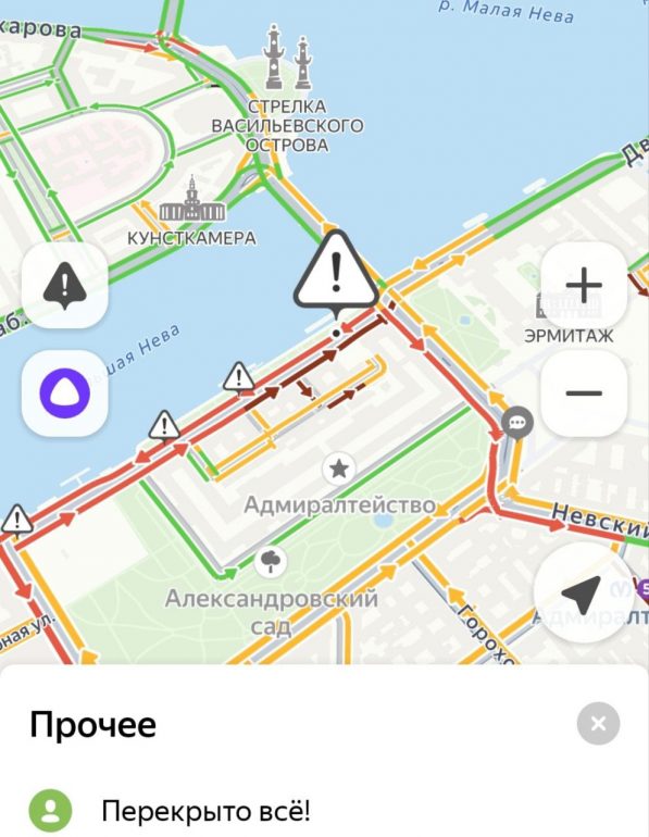 Для водителей закрыли Адмиралтейскую набережную