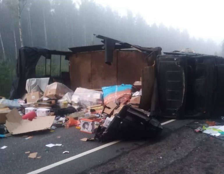 Появились подробности ДТП с бензовозом и двумя грузовиками на Мурманском шоссе