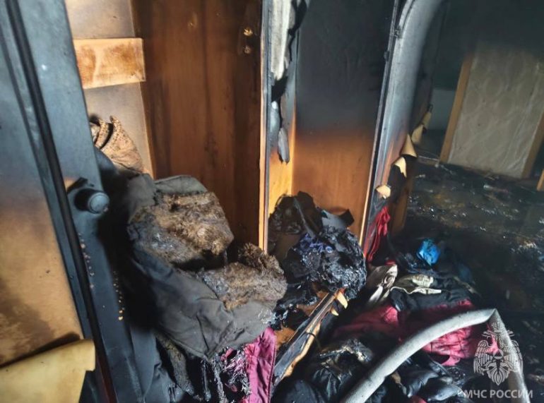 Загоревшийся аккумулятор спалил квартиру под Калугой