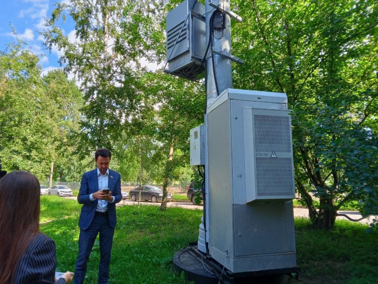 Вышки связи в Петербурге начали маркировать QR-кодами