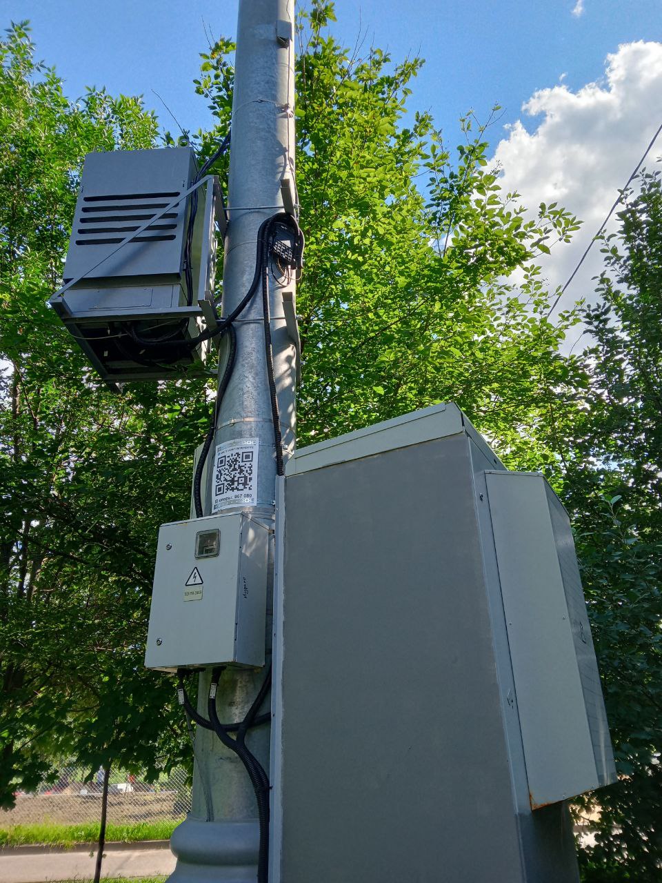 Вышки связи в Петербурге начали маркировать QR-кодами