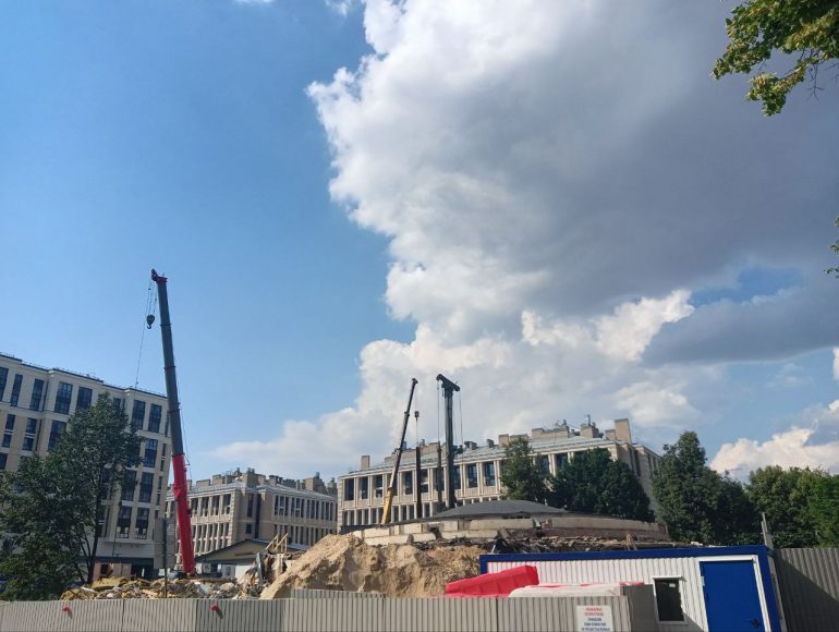 Начался снос вестибюля метро «Фрунзенская»