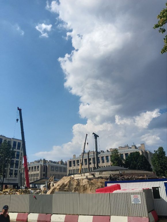 Начался снос вестибюля метро «Фрунзенская»