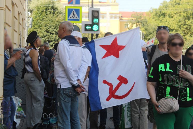 Большой фоторепортаж об атмосфере Дня ВМФ в Петербурге