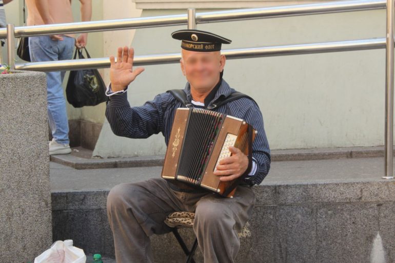 Большой фоторепортаж об атмосфере Дня ВМФ в Петербурге