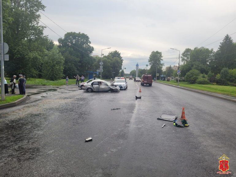 Полиция показала кадры смертельного ДТП в Киришах