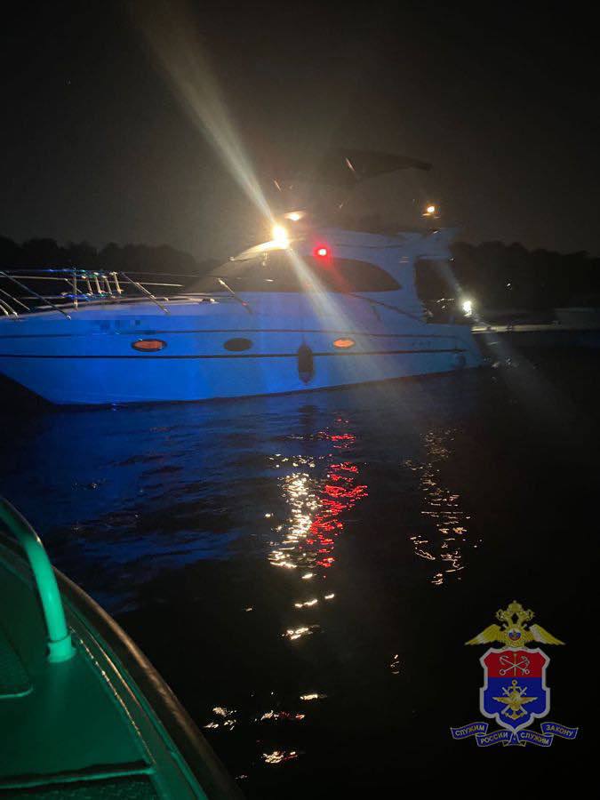 Капитан катера после столкновения с «Авророй» сбежал