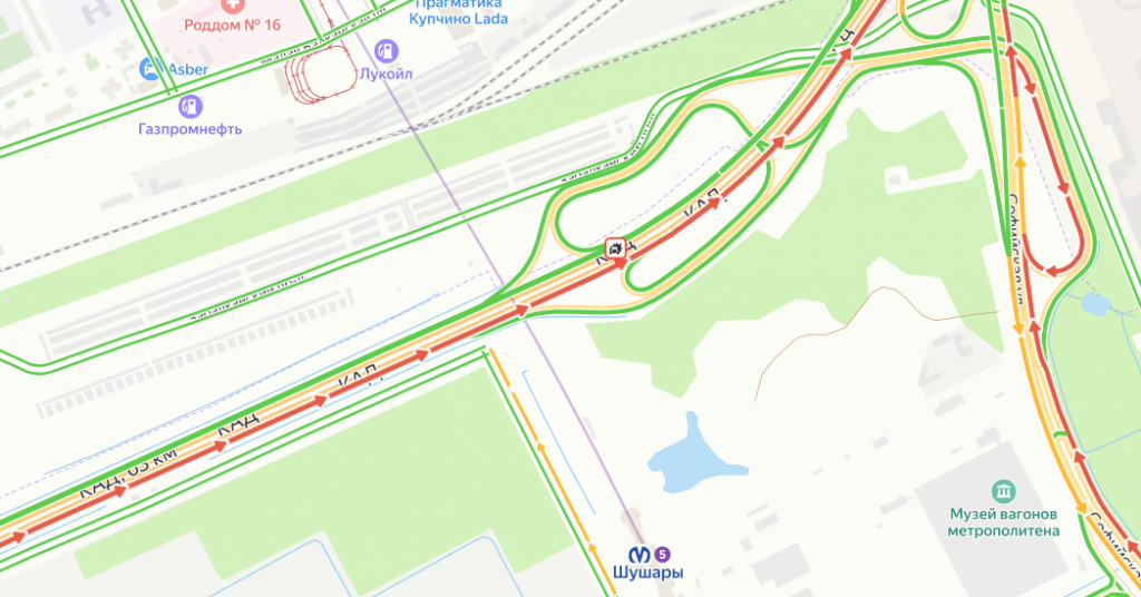 Пробка в 5 км растянулась на внешней КАД возле Шушар