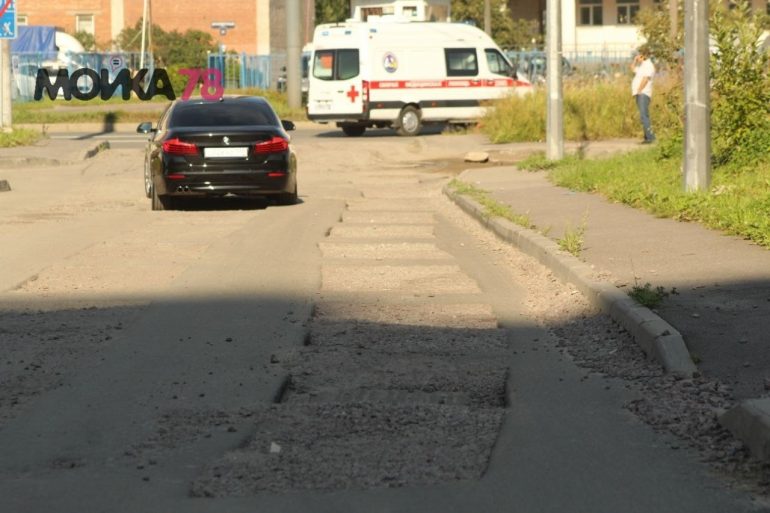 В ЛСР ответили на запрос о плохих дорогах у ЖК «Цивилизация»