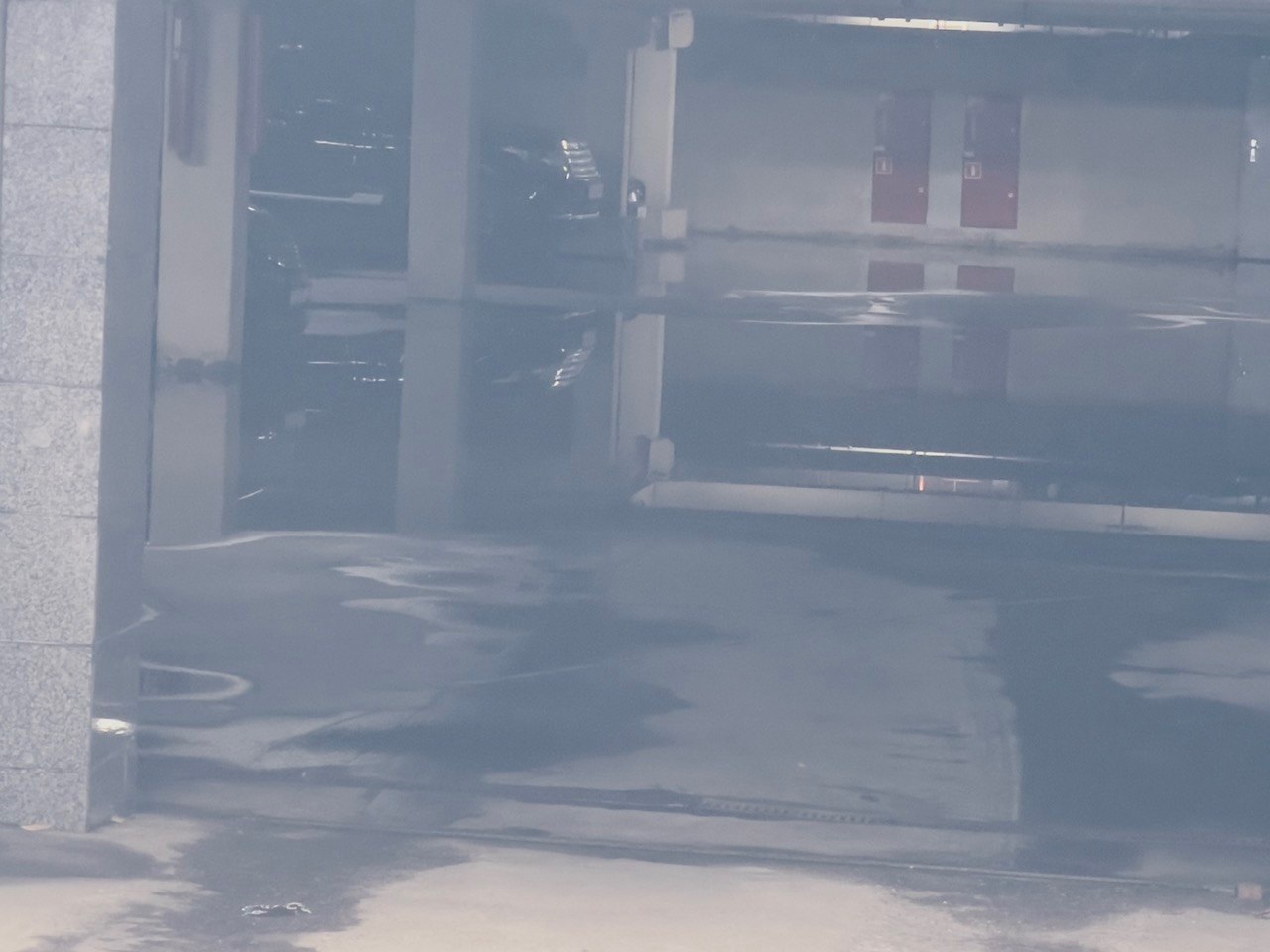 Собственники затопленных паркингов на Графтио будут разбираться с «Водоканалом» в суде