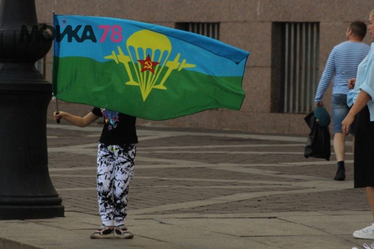 На Дворцовой собираются ВДВшники