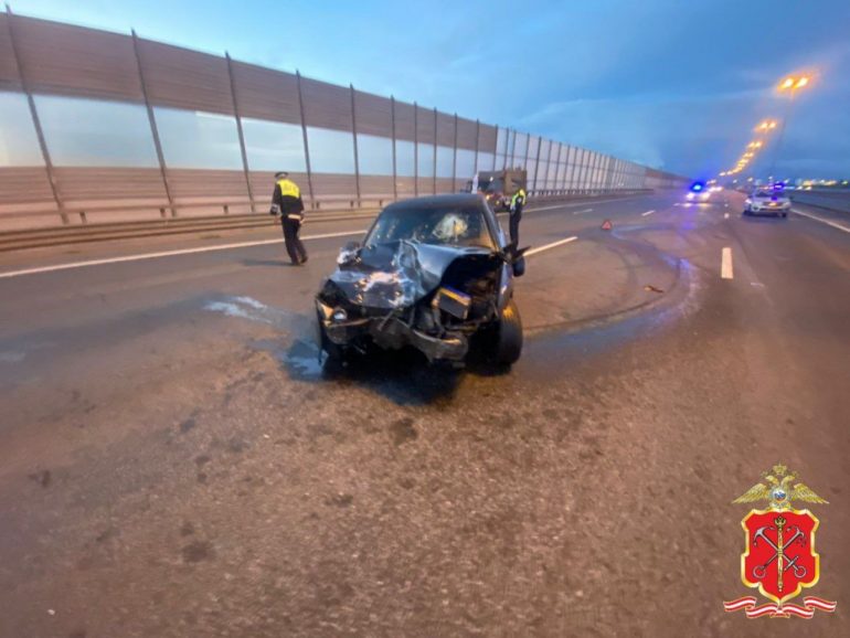 Погибший в ДТП на КАД у Мурино ехал в машине такси