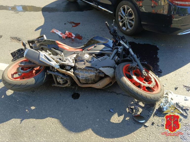 «Мерседес» перед ДТП с «Хондой» на Казанской разворачивался с правой полосы