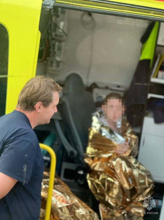 Двух школьниц затянуло в болото в Калининграде