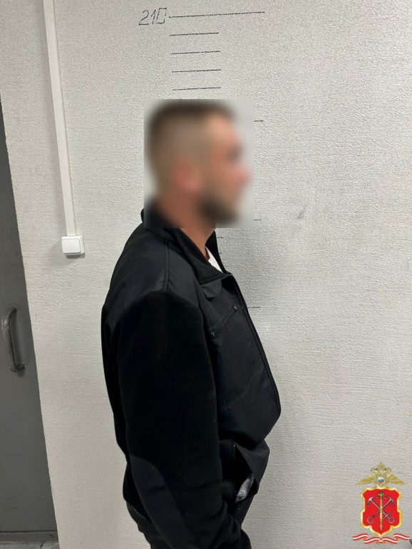 Поджигателям двери на Стародеревенской заказчик из телеграма не заплатил по 15 тысяч