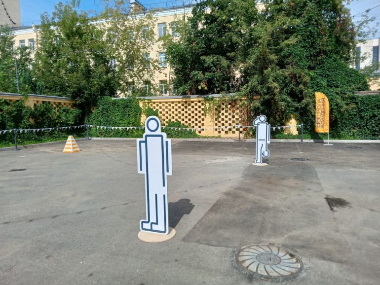 Whoosh обучает правильному и культурному вождению самокатов в Петербурге