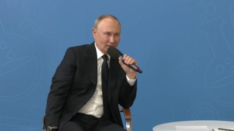 Путин - школьникам: из-за вейпов проблемы с деторождением. Рынок электронок в 2023 году заработал 170 млрд рублей