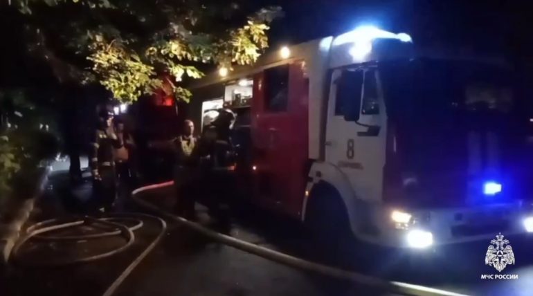 В Ставрополе мать и бабушка погибли в квартире, сгоревшей из-за электросамоката