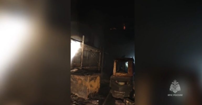 В Подмосковье сгорел один из крупнейших в стране складов матрасов