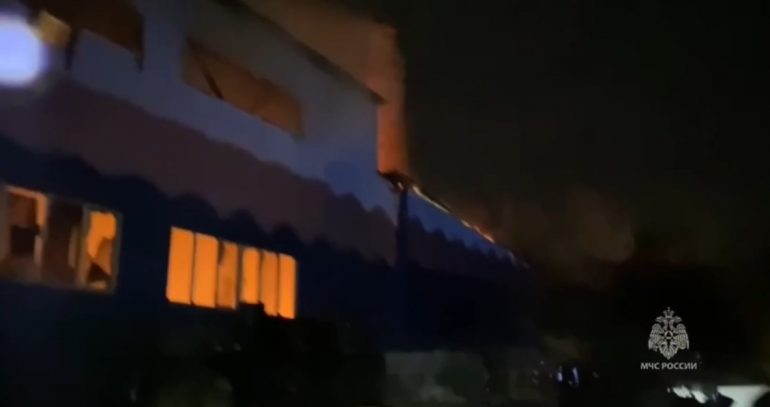 В Подмосковье сгорел один из крупнейших в стране складов матрасов