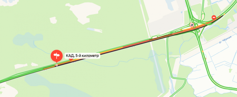 На КАД после ДТП кроссовер едва сам себя не вогрузил на эвакуатор