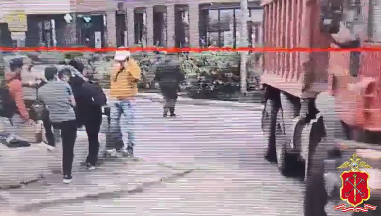 Байкер и пешеход отправились в больницу после ДТП на Ультрамариновой