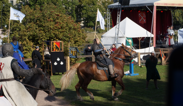 В Петропавловской крепости прошел фестиваль «Битва на Неве»: фото и видео