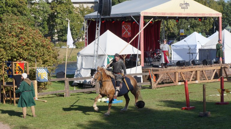 В Петропавловской крепости прошел фестиваль «Битва на Неве»: фото и видео